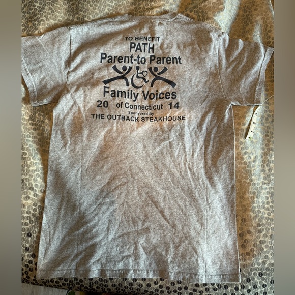 Outback Steakhouse T-Shirt - Picture 2 of 5